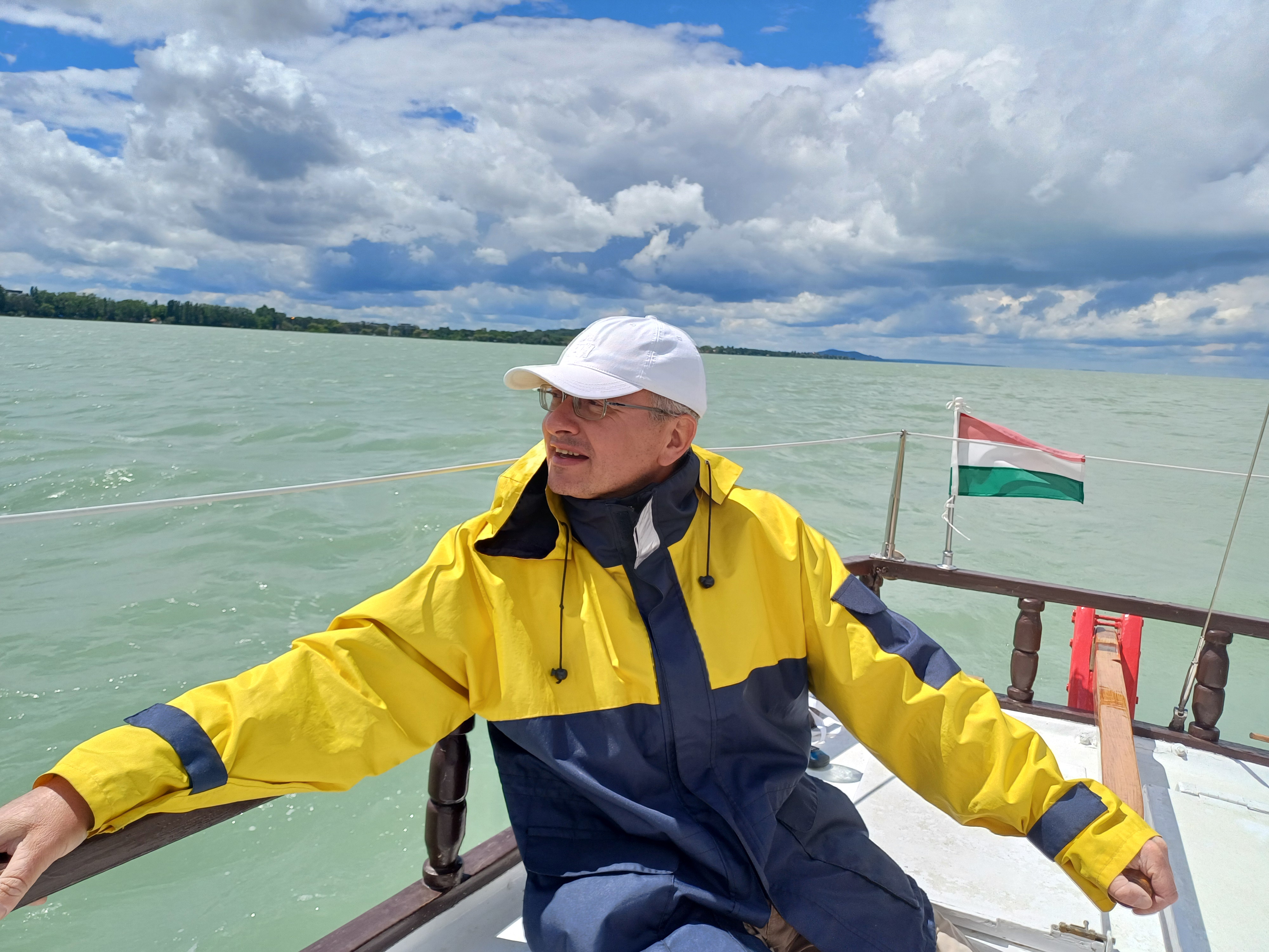 Készítő vitorlázik